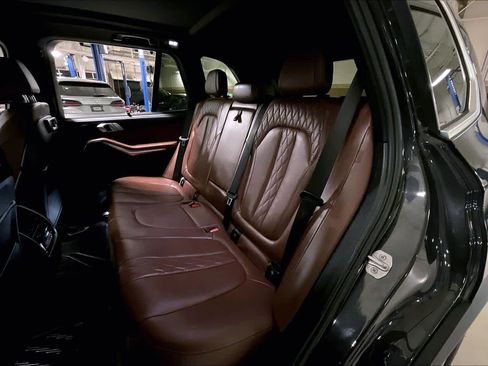 Used 2021 BMW X5 xDrive40i w/ Premium Package 2 image 19