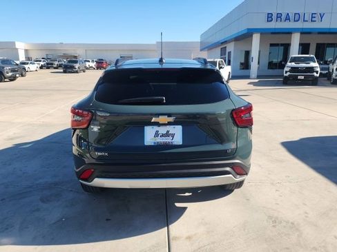 New 2026 Chevrolet Trax LT w/ Driver Confidence Package FWD image 5