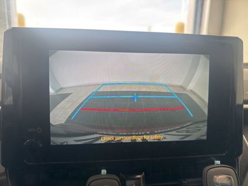 Used 2024 Toyota Corolla LE image 11