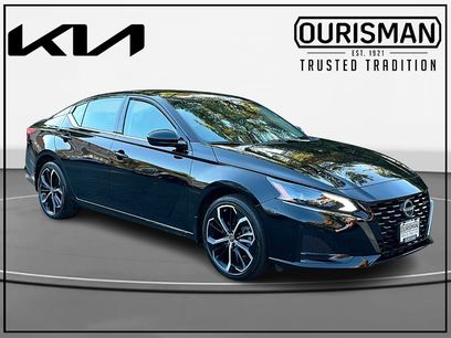 Used 2024 Nissan Altima 2.5 SR