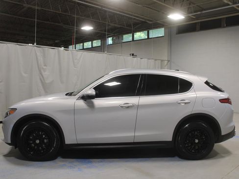 Used 2021 Alfa Romeo Stelvio Sprint w/ Sun & Sound Package AWD/4WD image 16