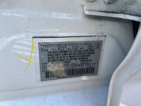 Used 2024 Nissan Sentra SR FWD image 11