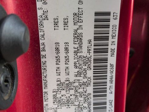 Used 2017 Toyota Tacoma Limited w/ Tow Package image 29