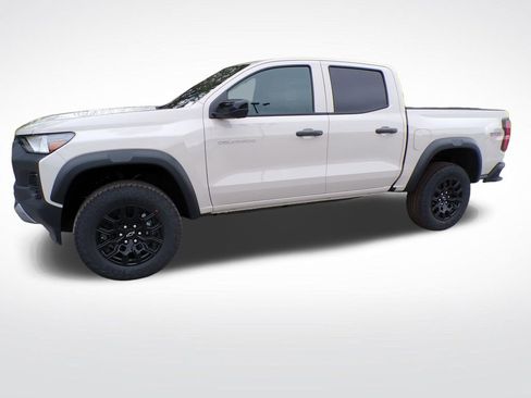 New 2026 Chevrolet Colorado Trail Boss AWD/4WD image 3