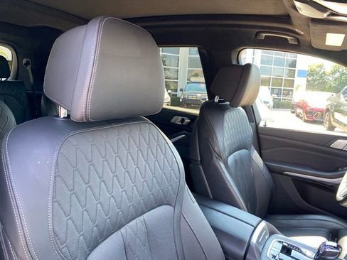 Used 2020 BMW X7 M50i image 51