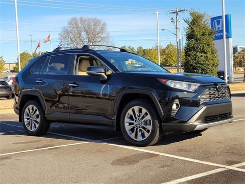Used 2019 Toyota RAV4 Limited image 4