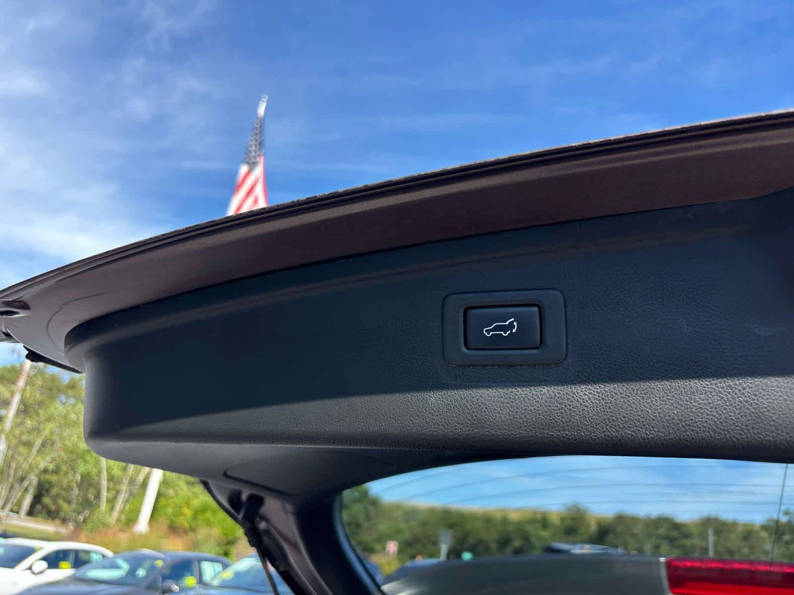 Used 2019 Subaru Outback 3.6R Limited AWD/4WD image 16