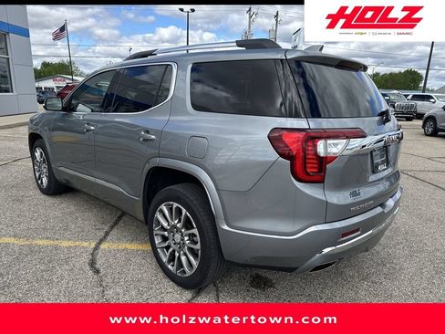 Used 2023 GMC Acadia Denali w/ Denali Ultimate Package AWD/4WD image 5