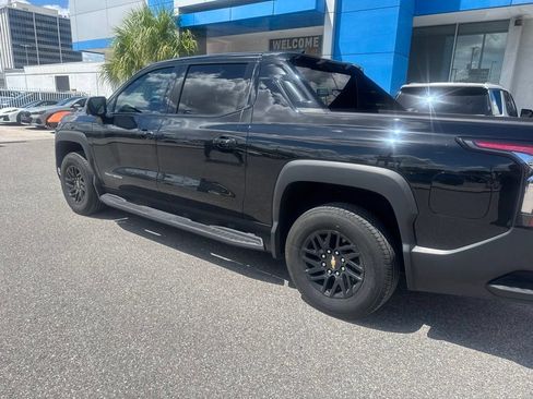 Used 2025 Chevrolet Silverado EV LT AWD/4WD image 6