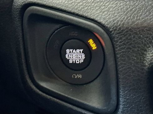 Used 2024 Jeep Wrangler Sport AWD/4WD image 28