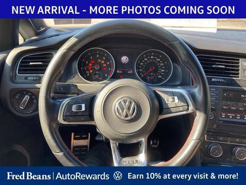 Used 2017 Volkswagen GTI SE FWD image 12