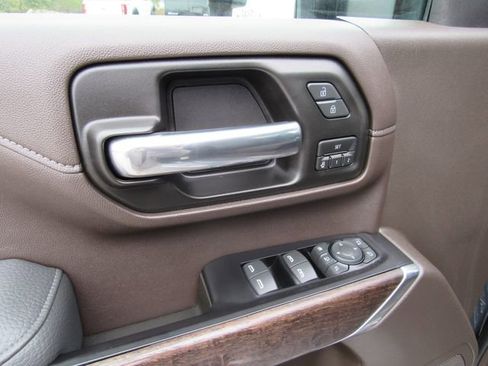 Certified 2020 GMC Sierra 2500 Denali w/ Denali Ultimate Package AWD/4WD image 12