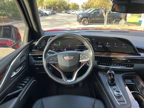 Used 2024 Cadillac Escalade Luxury w/ LPO, Floor Liner Package AWD/4WD image 14