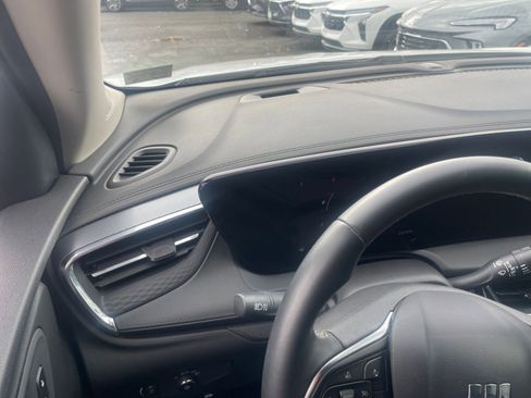 Used 2025 Buick Encore GX Preferred image 33