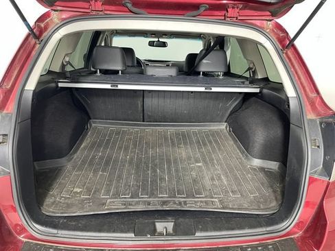 Used 2014 Subaru Outback 3.6R Limited w/ Moonroof Package AWD/4WD image 14