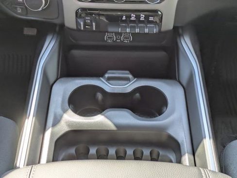 New 2026 RAM 1500 Big Horn AWD/4WD image 18