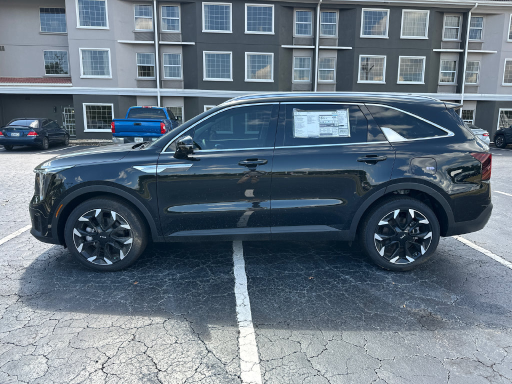 New 2025 Kia Sorento SX FWD image 4