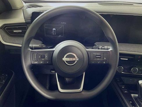 Certified 2025 Nissan Kicks SV w/ Illumination Package AWD/4WD image 9