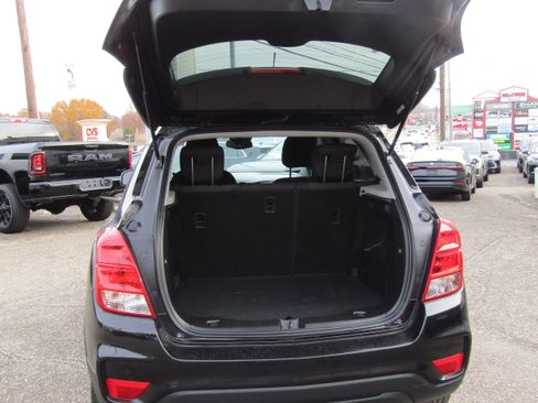Used 2020 Chevrolet Trax LS image 9