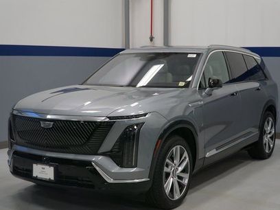 New 2026 Cadillac Vistiq Luxury w/ LPO, Floor Liner Package