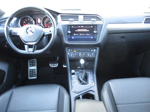 Used 2021 Volkswagen Tiguan SE R-Line image 78