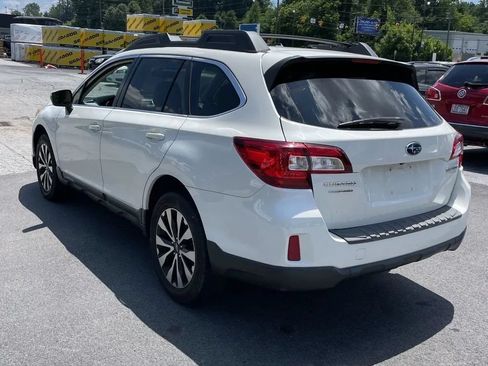Used 2015 Subaru Outback 2.5i Limited AWD/4WD image 5