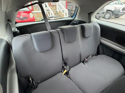 Used 2009 Toyota Yaris S FWD image 21