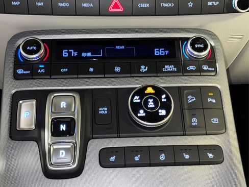 Used 2023 Hyundai Palisade Limited image 32