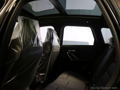 Used 2025 BMW X1 xDrive28i w/ Technology Package image 13