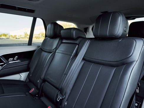 Used 2024 Land Rover Range Rover Long Wheelbase SE image 45