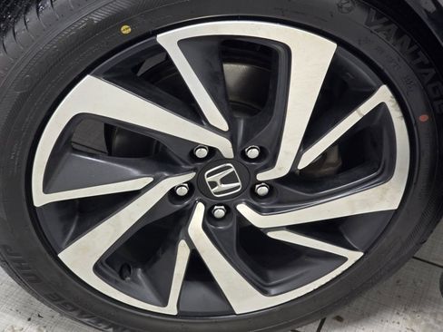 Used 2019 Honda HR-V Sport image 6