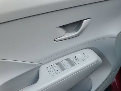 Used 2024 Hyundai Kona SEL FWD image 18