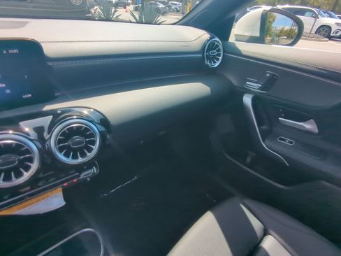 Used 2025 Mercedes-Benz CLA 250 image 4