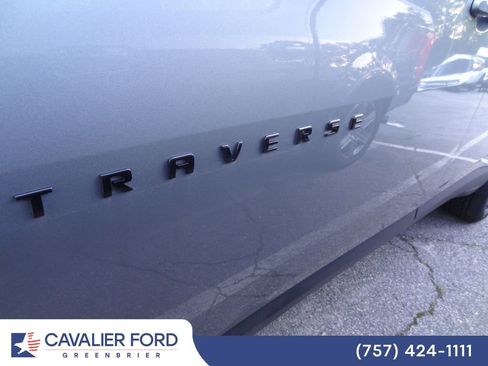 Used 2023 Chevrolet Traverse RS AWD/4WD image 9