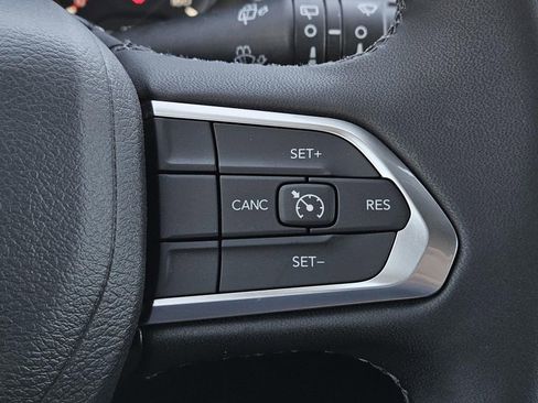 New 2026 Jeep Compass Latitude image 18