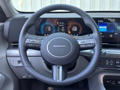 Used 2025 Hyundai Kona SEL AWD/4WD image 18