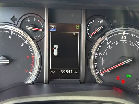 Used 2024 Toyota 4Runner Limited AWD/4WD image 27