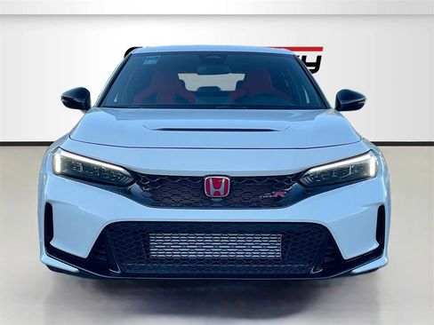 Used 2024 Honda Civic Type R image 2