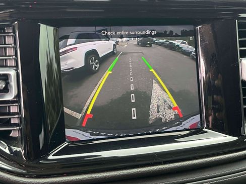 Used 2022 Dodge Durango SXT AWD/4WD image 14