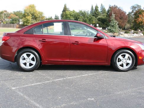 Used 2016 Chevrolet Cruze LT image 3