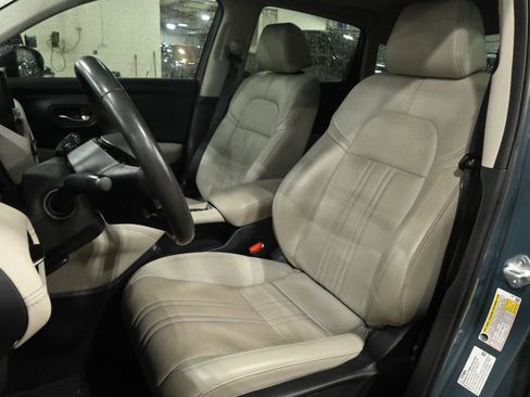 Used 2024 Honda HR-V EX-L image 12