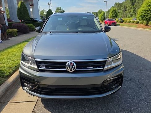 Used 2020 Volkswagen Tiguan SE R-Line w/ 3rd Row Seat Package AWD/4WD image 9