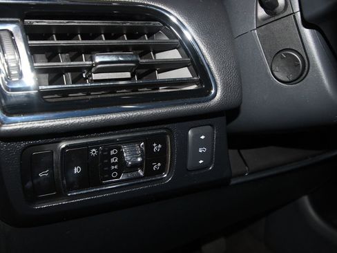 Used 2024 Lincoln Navigator Reserve AWD/4WD image 10