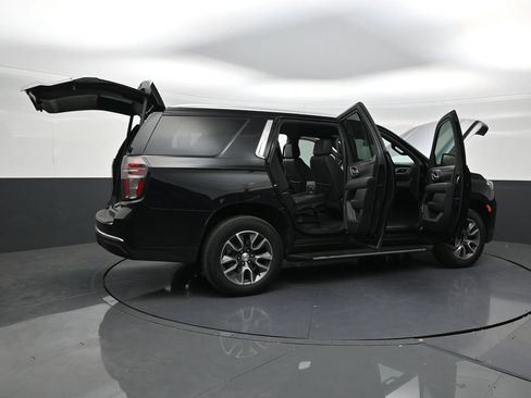 Used 2022 Chevrolet Tahoe LT w/ Luxury Package RWD image 19