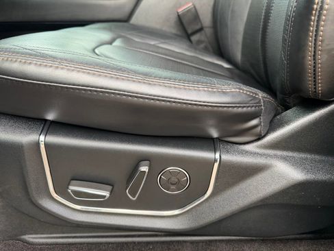 Used 2020 Ford Expedition Max Platinum image 21