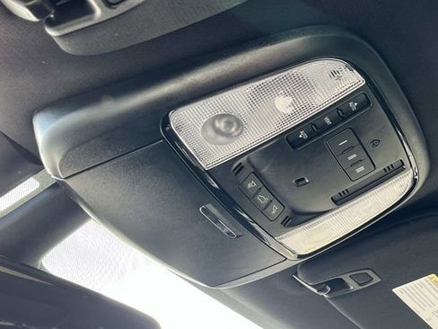 Used 2024 Dodge Durango GT RWD image 40