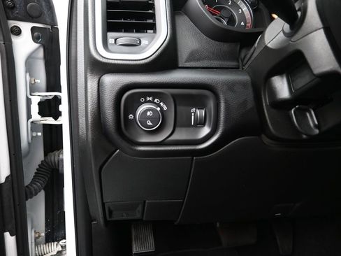 Used 2024 RAM 2500 Big Horn AWD/4WD image 12