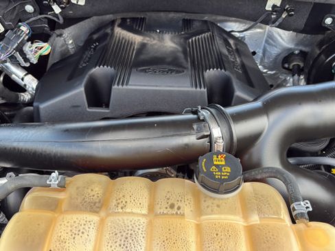 Used 2018 Ford F150 XLT AWD/4WD image 25