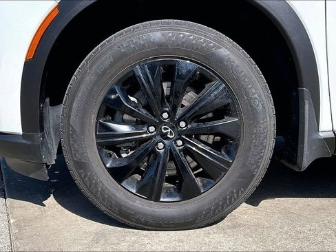 Certified 2024 INFINITI QX60 Pure image 10