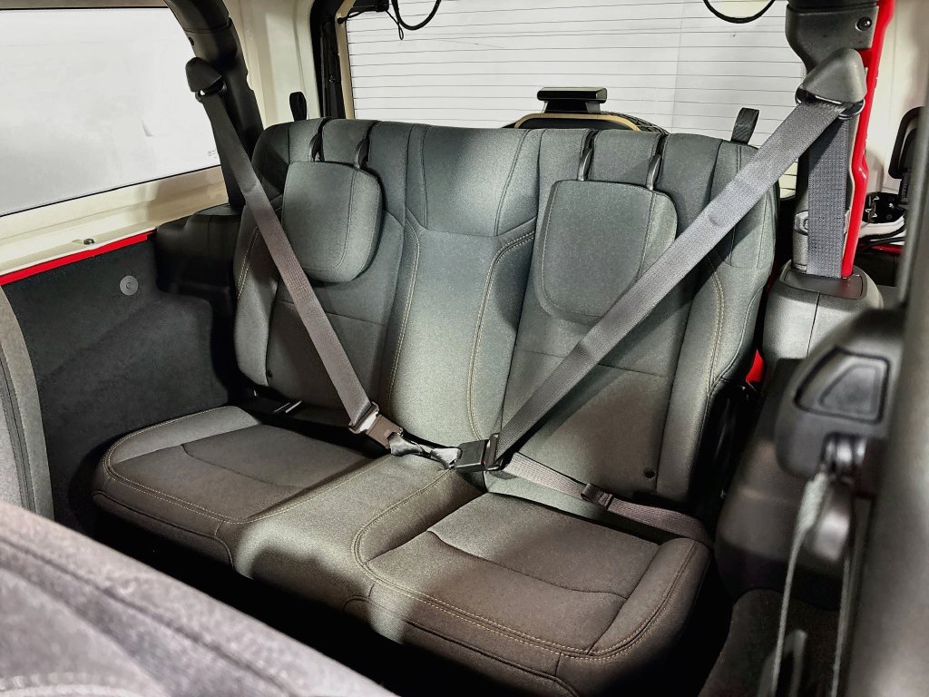Used 2025 Jeep Wrangler Sport AWD/4WD image 18